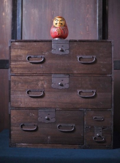 100 years old antique chest (1880s-90s) ByakkoJapan 100 years old antique chest (1880s-90s) ByakkoJapan