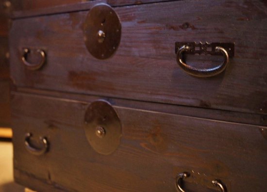Old 100-year-old antique chest of drawers, low board, chest of drawers, Meiji era