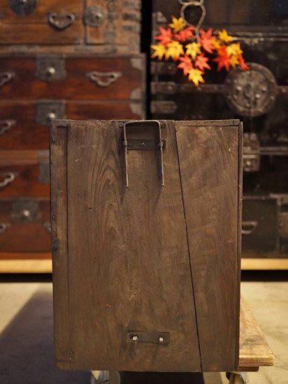 Old 100-year-old antique chest of drawers, low board, chest of drawers, Meiji era