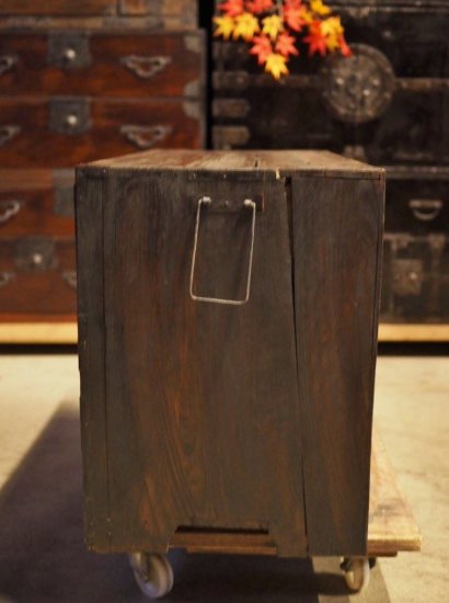 100 years old antique chest of drawers (1860s–1910s)
