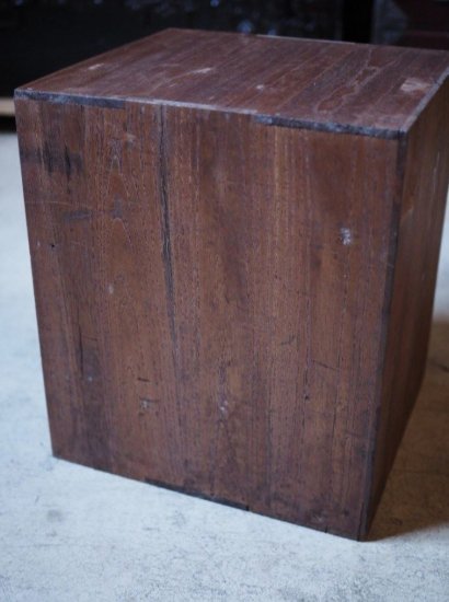 Retro three drawers made of paulownia wood, early Showa period