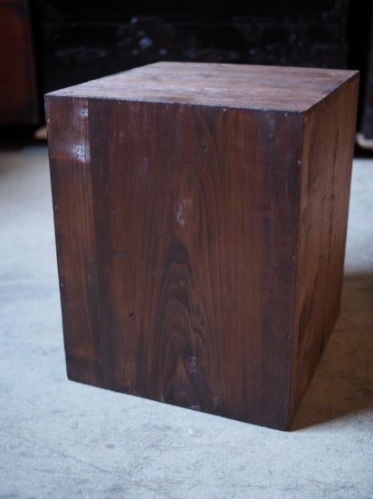 Retro three drawers made of paulownia wood, early Showa period
