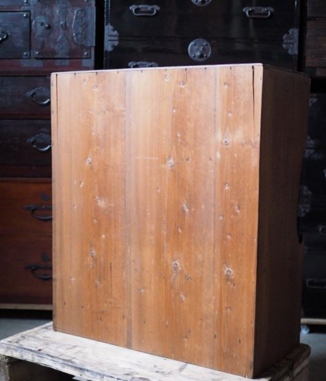 Retro decorative shelf composed of natural wood, early Showa period.