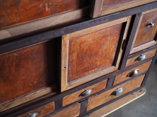 ntique Mizuya chest of drawers made of Japanese zelkova from the Taisho to early Showa period