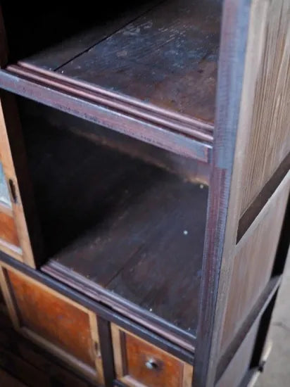ntique Mizuya chest of drawers made of Japanese zelkova from the Taisho to early Showa period