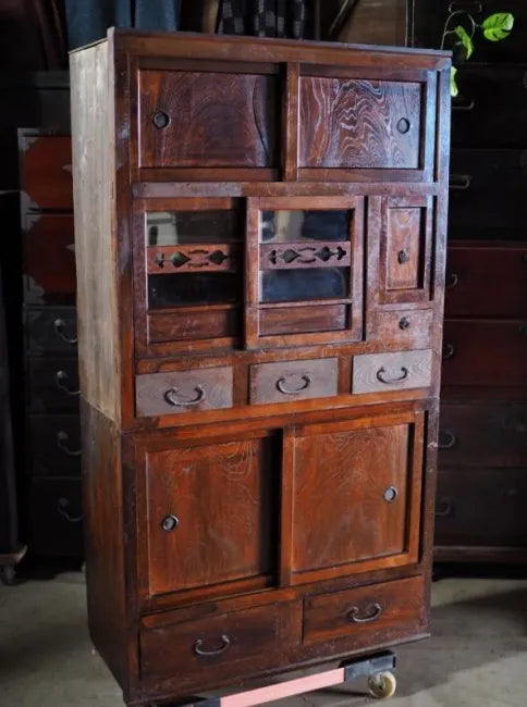 A popular antique two-tiered mizuya chest of drawers from the Taisho to early Showa era.