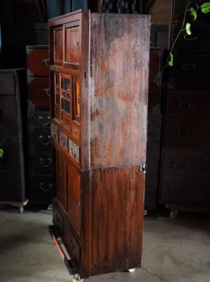 A popular antique two-tiered mizuya chest of drawers from the Taisho to early Showa era.
