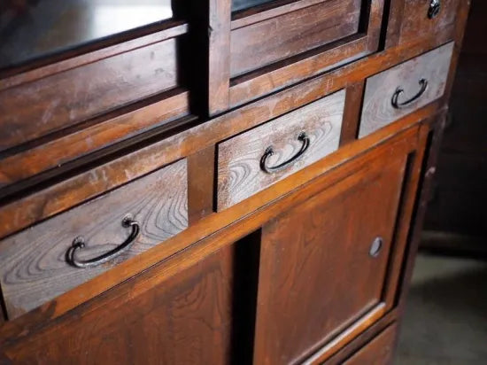 A popular antique two-tiered mizuya chest of drawers from the Taisho to early Showa era.