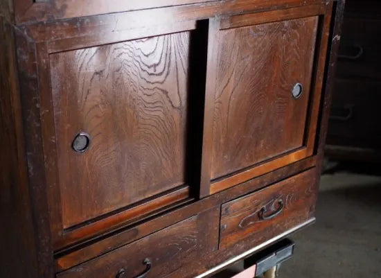 A popular antique two-tiered mizuya chest of drawers from the Taisho to early Showa era.