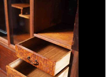 a small tea tansu with an unusual design (1940-50's)