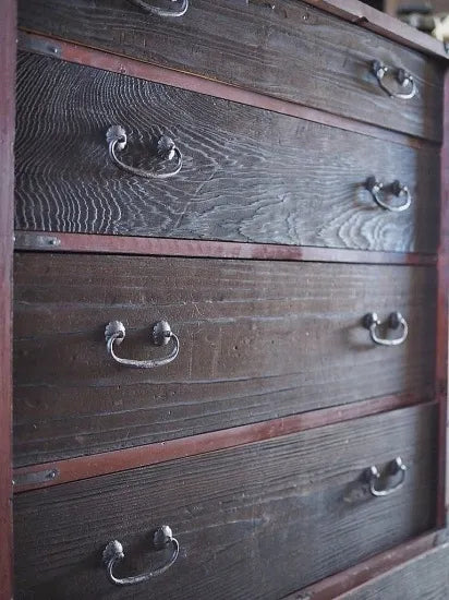 100-year-old Shinshu clothing chest, antique chest from the Meiji period