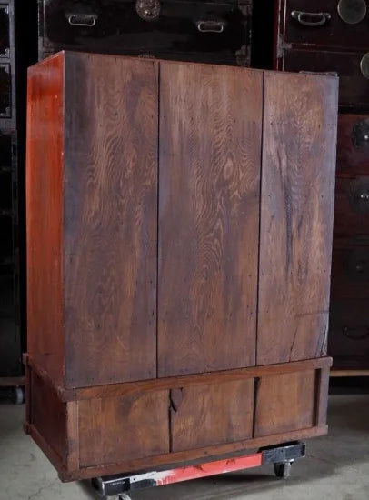 high-quality two-tiered tea chest made of zelkova wood from the early showa period