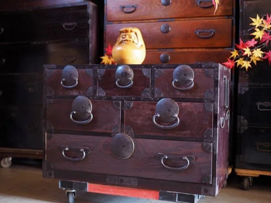 100 year old Shinshu style chest of drawers antique drawer from the Meiji period