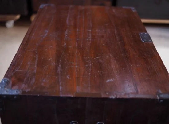 Small chest of drawers made entirely of paulownia wood from the Edo period