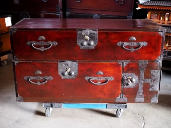 Antique lowboard made of Japanese zelkova wood from the Meiji period