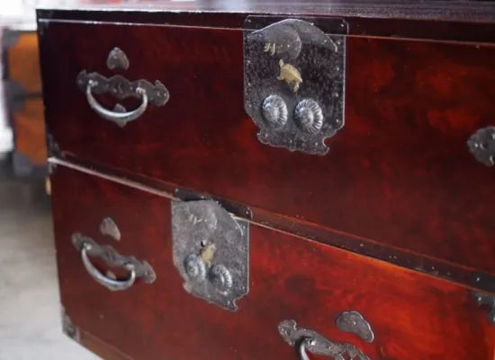 Antique lowboard made of Japanese zelkova wood from the Meiji period